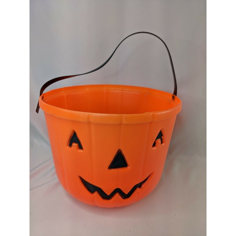 Large Pumpkin Jack o‎ Lantern Treat Bucket 10 Inch Diameter 8 Inch Tall